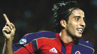 Andrea Capone con la maglia del Cagliari
