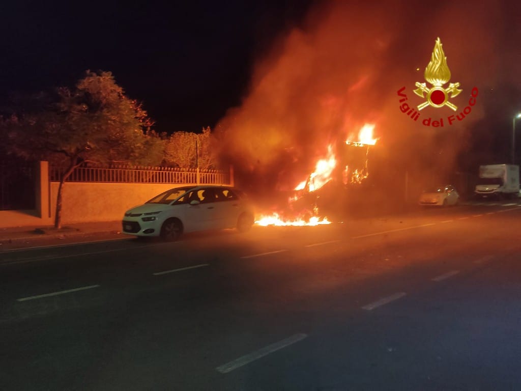 Incendio auto