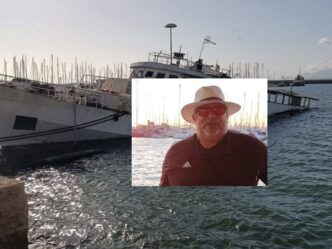 Salvatore Pergola e la nave Gennaro Cantiello a Su Siccu