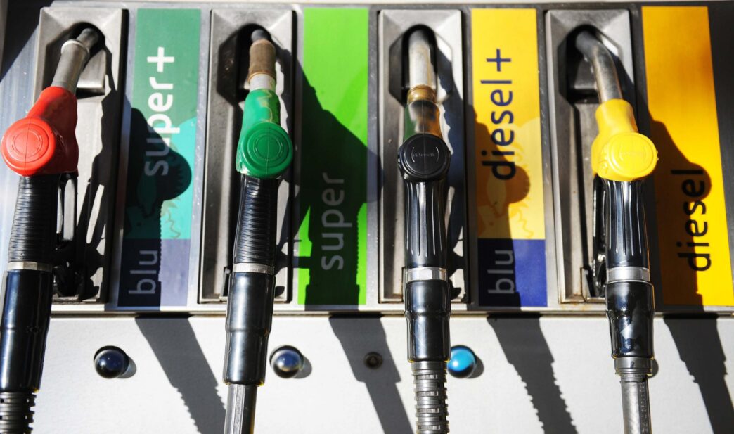 Benzina aumenti