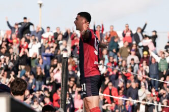 Cagliari-Fiorentina, Roberto Piccoli dopo l'1 a 0 - Foto Cagliari Calcio