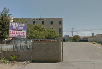 Magazzino cinese abbandonato in viale Elmas