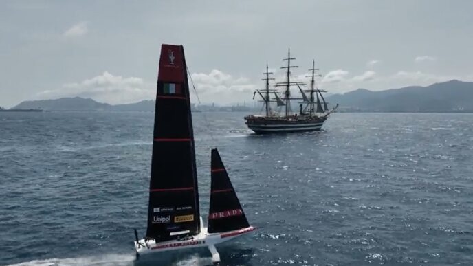 Luna Rossa e Amerigo Vespucci