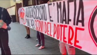 Manifestazione di estrema destra al Siotto