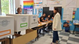 Todde al voto alle comunali a Nuoro