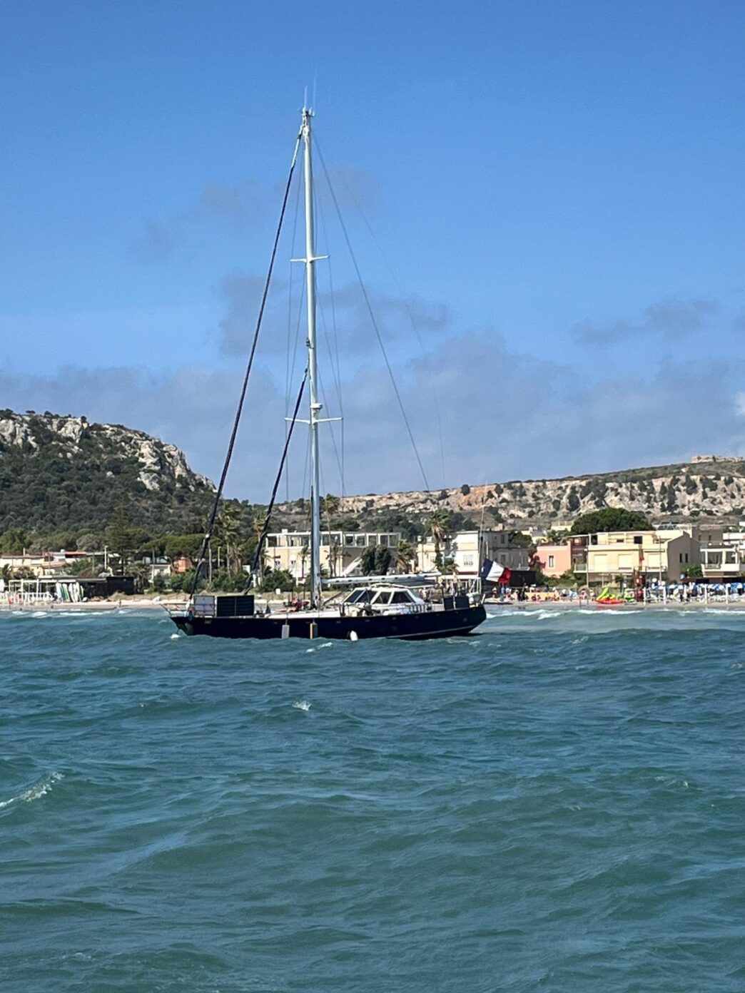 Veliero incagliato al Poetto
