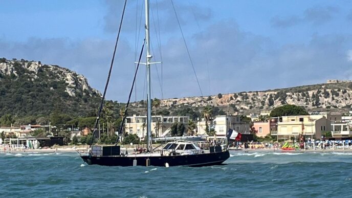 Veliero incagliato al Poetto