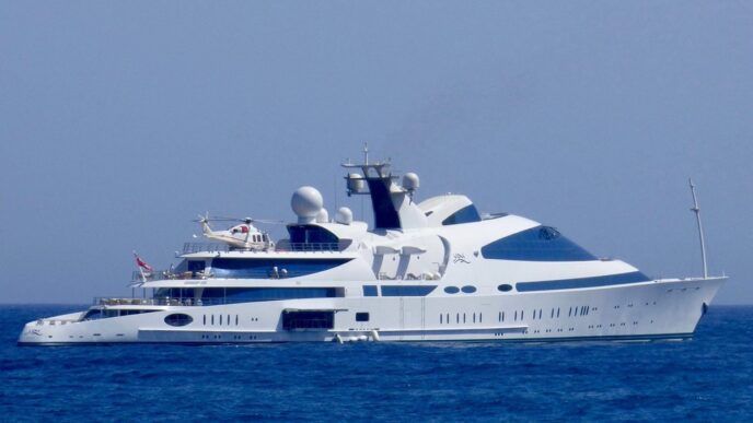 Lo yacht Yas