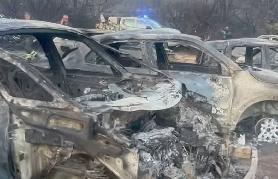 Auto carbonizzate a Punta Molentis