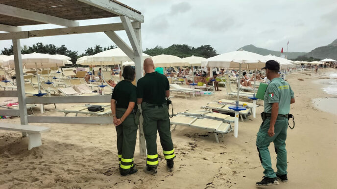 Sequestro di ombrelloni a Muravera