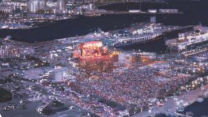 Il palco per i grandi concerti rock al porto di Cagliari