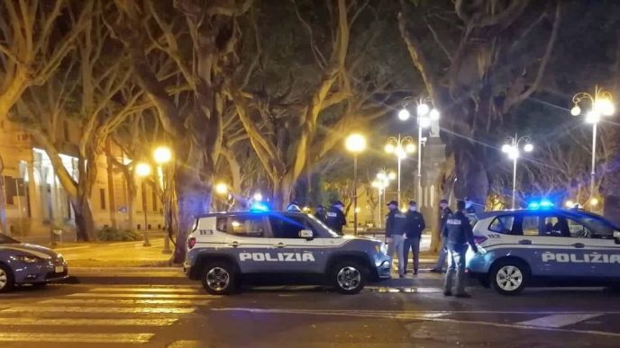 Piazza del Carmine polizia
