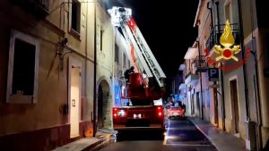 Tetto in fiamme a Quartucciu