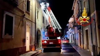 Tetto in fiamme a Quartucciu